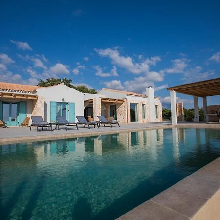 Exclusive Sea View Villa Madelaine สปาร์เชีย ภายนอก รูปภาพ