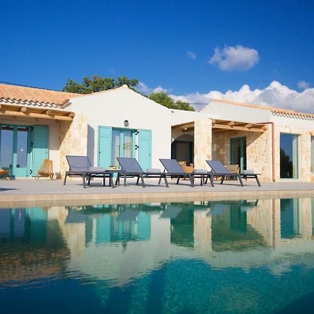 Exclusive Sea View Villa Madelaine สปาร์เชีย ภายนอก รูปภาพ