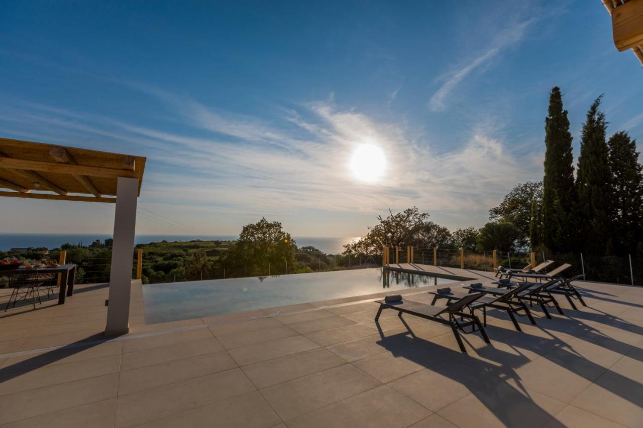 Exclusive Sea View Villa Madelaine สปาร์เชีย ภายนอก รูปภาพ
