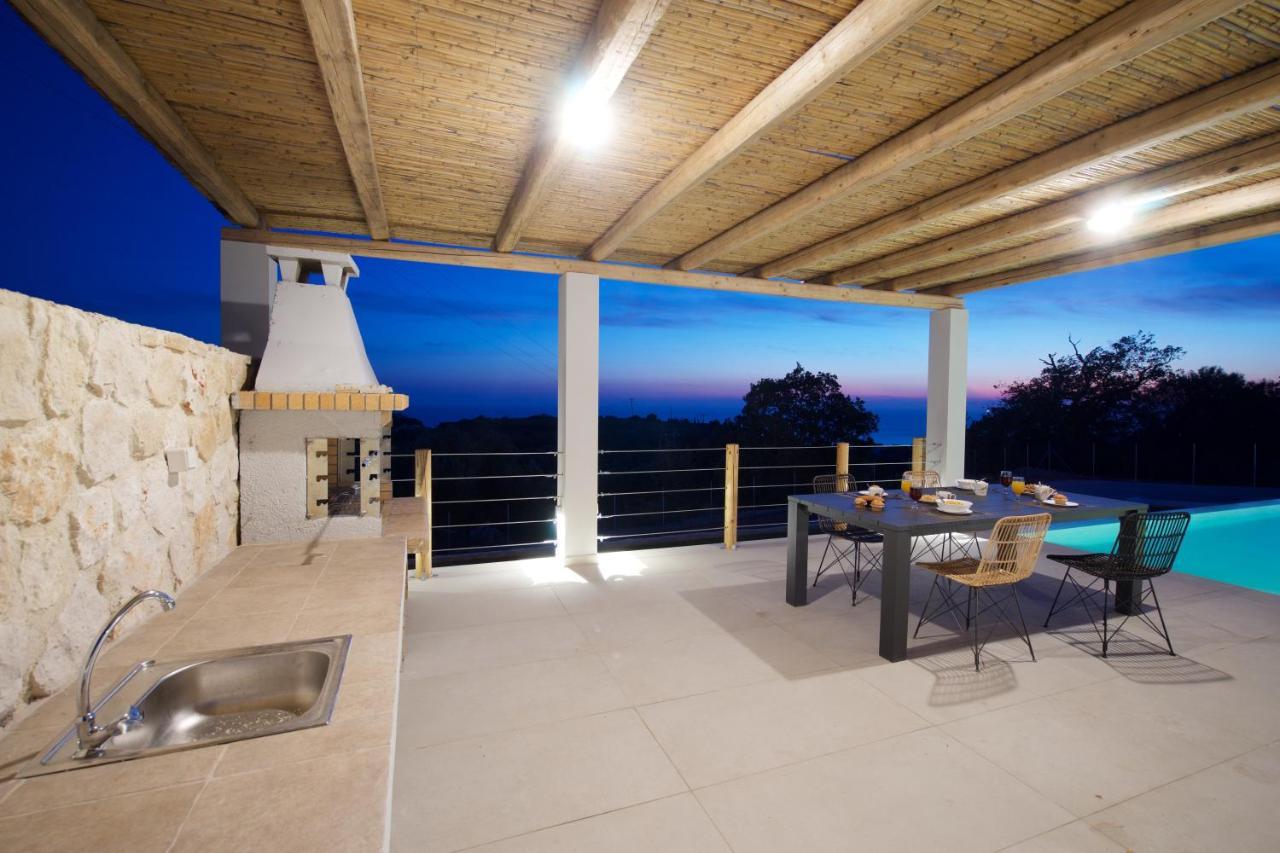 Exclusive Sea View Villa Madelaine สปาร์เชีย ภายนอก รูปภาพ