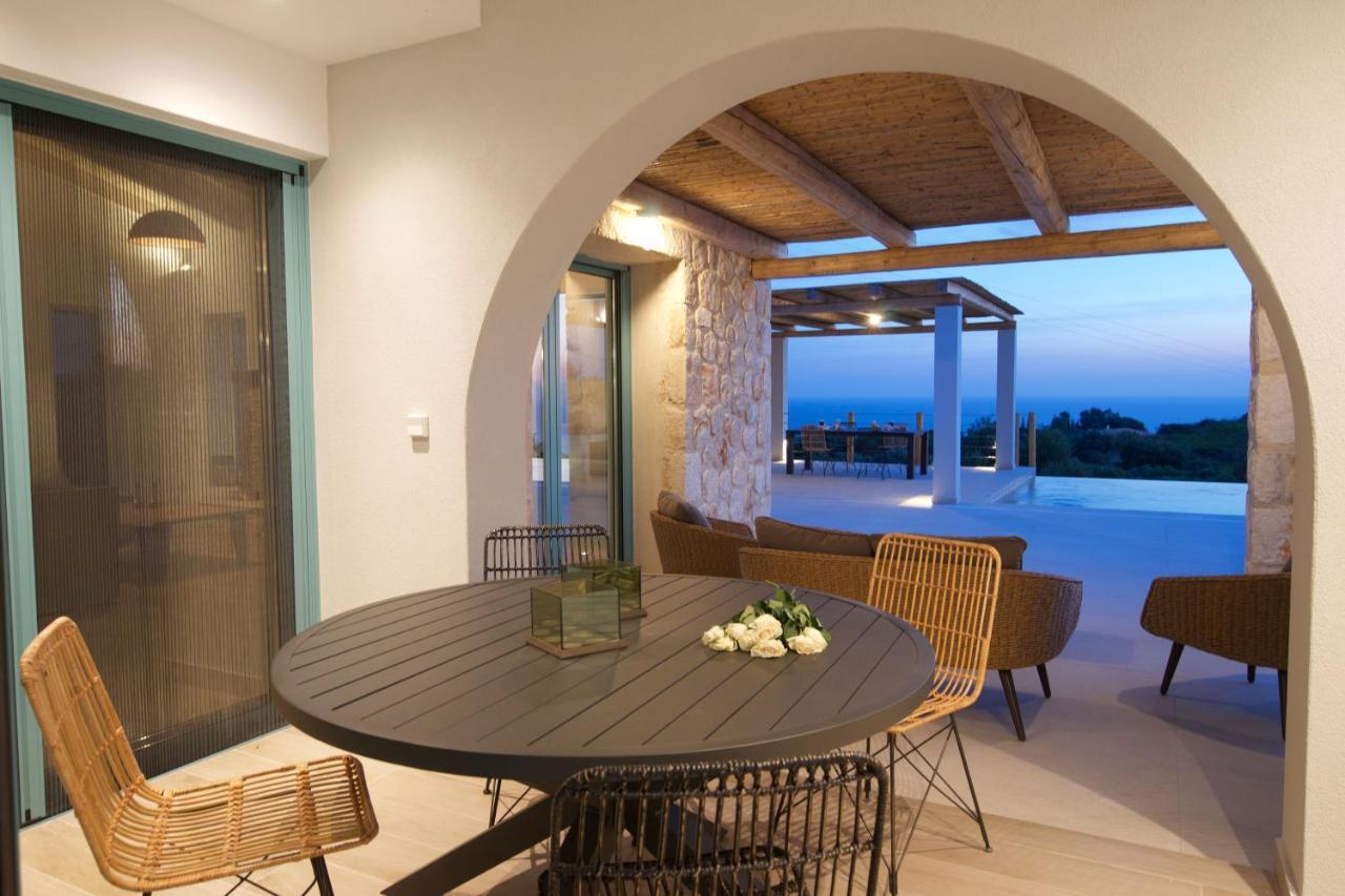 Exclusive Sea View Villa Madelaine สปาร์เชีย ภายนอก รูปภาพ