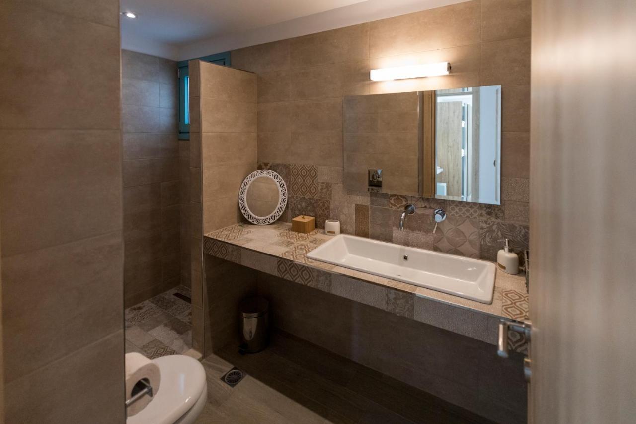 Exclusive Sea View Villa Madelaine สปาร์เชีย ภายนอก รูปภาพ