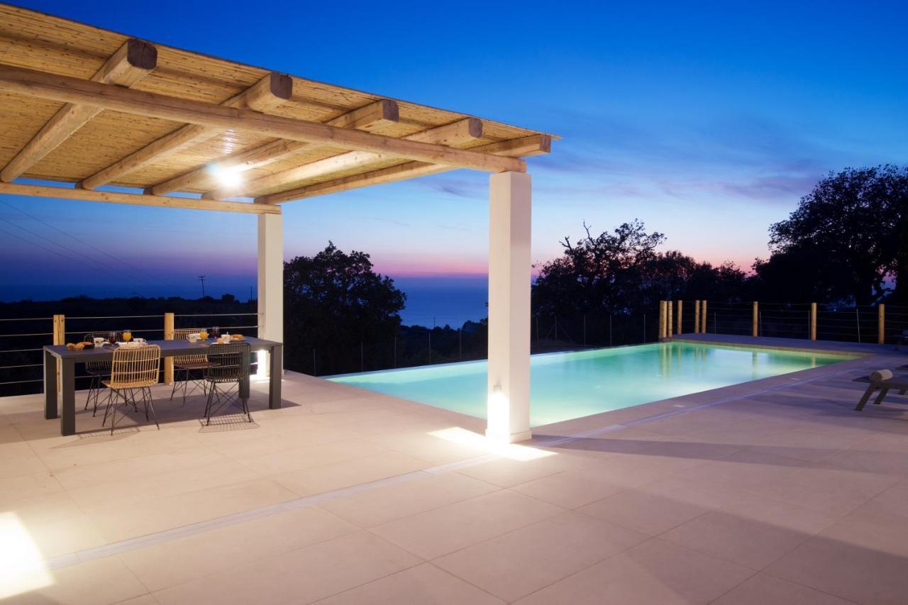 Exclusive Sea View Villa Madelaine สปาร์เชีย ภายนอก รูปภาพ